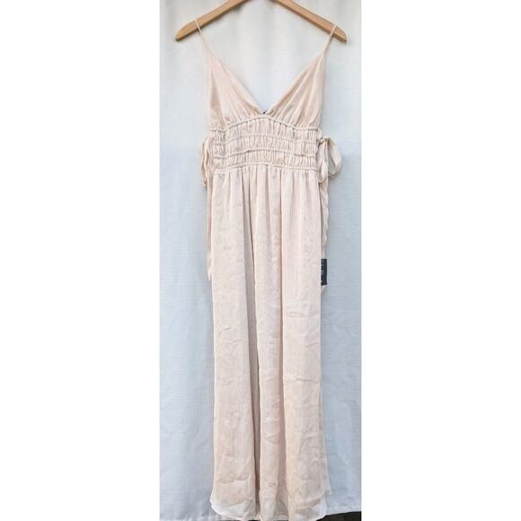 Lulus Dresses & Skirts - Lulus‎ Women's Babydoll Maxi Dress Sz M Smocked Champagne Gold Shimmer Holiday
